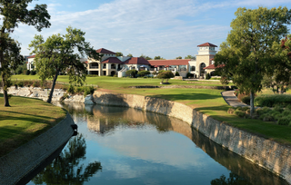 Royal Oaks Country Club